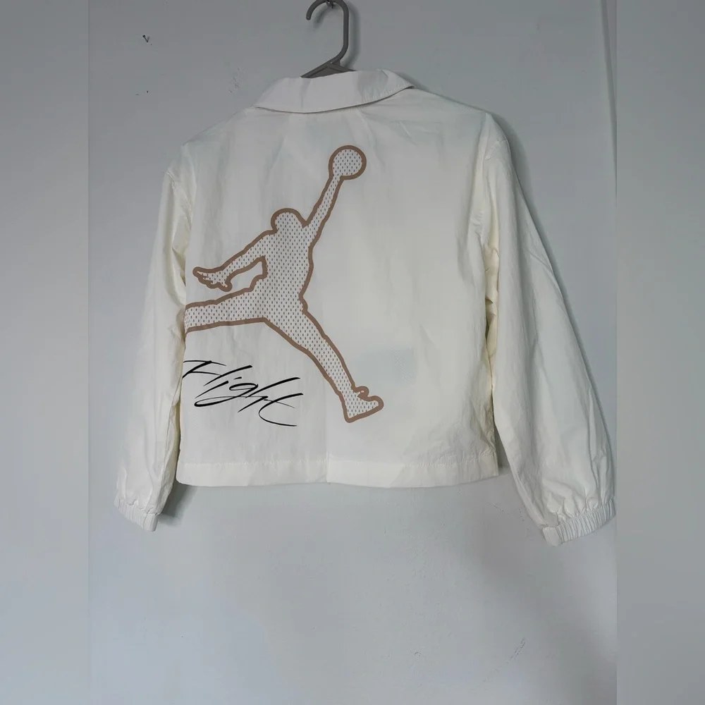 JORDAN NWT WHITE WINDBREAKER CROPPED GIRLS JACKET SZ MEDIUM